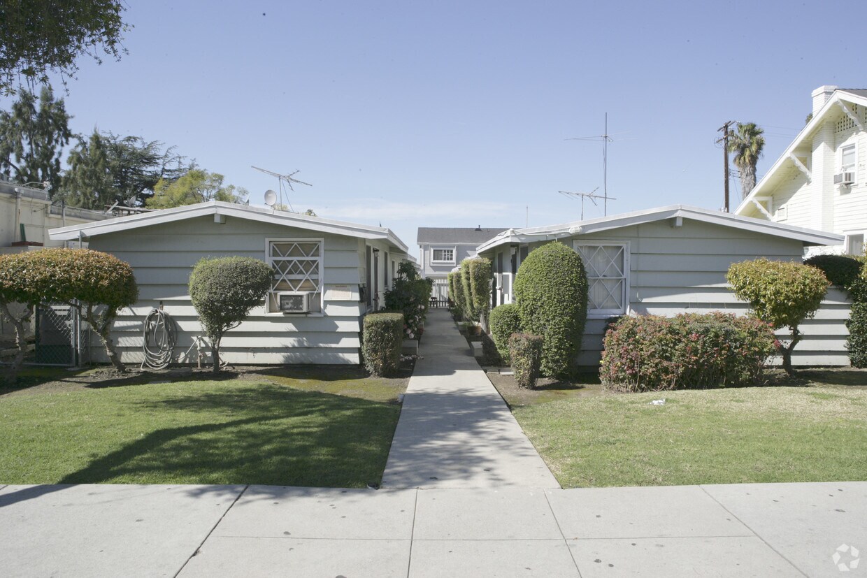 Primary Photo - 7051-7053 Milton Ave