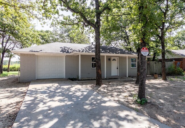 Foto del edificio - 840 Red Oak Ct