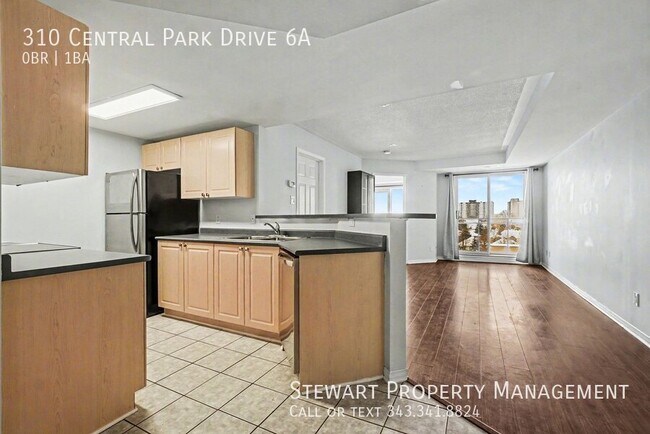 Building Photo - 310 Central Park Dr