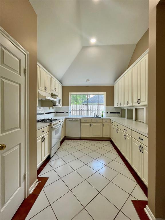 Foto del edificio - 11711 Emerald Wds Dr