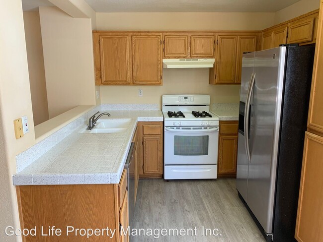 Building Photo - 10292 Wateridge Cir
