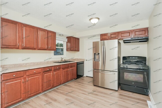 Foto del edificio - 451 Fairway Blvd