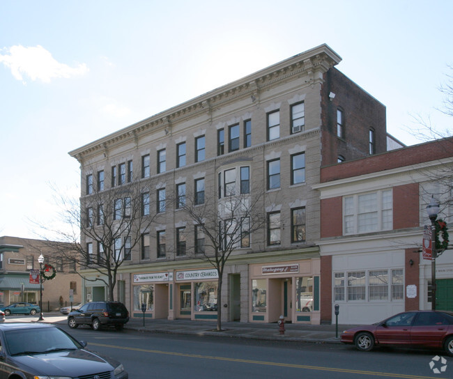 Foto del edificio - Main Street Apartments