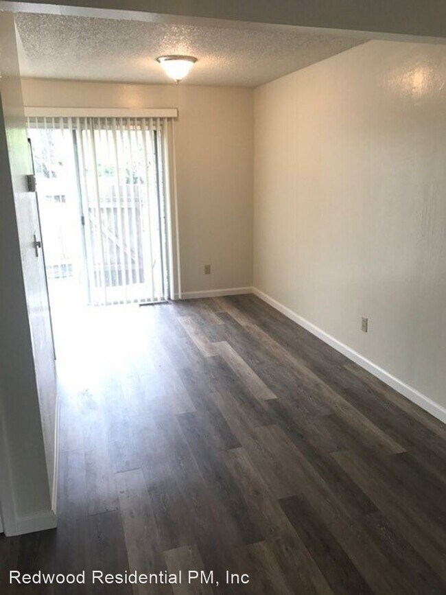 Building Photo - 2 br, 1.5 bath Apartment - 1315 Gold Way