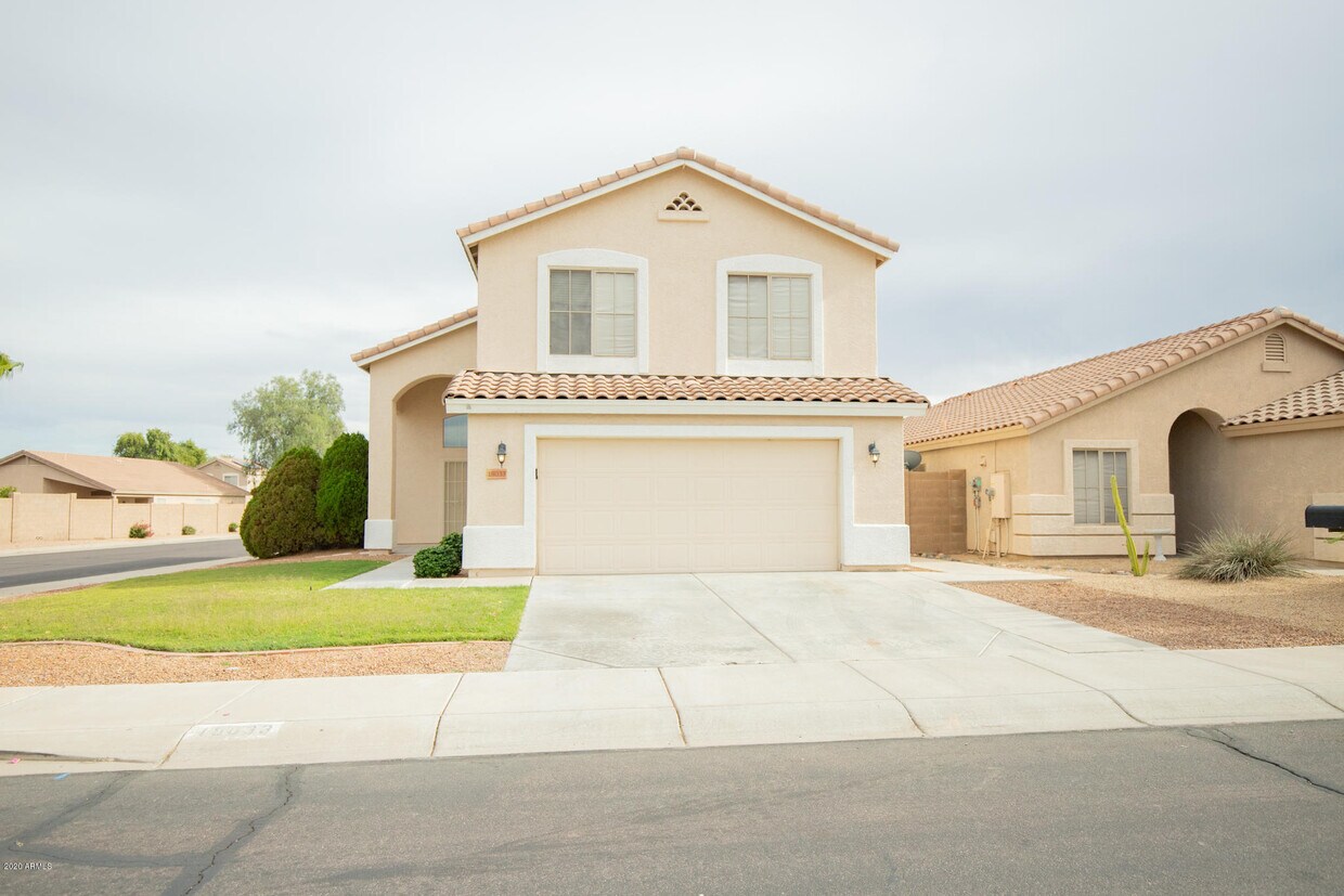 Primary Photo - 18033 N Skyhawk Dr