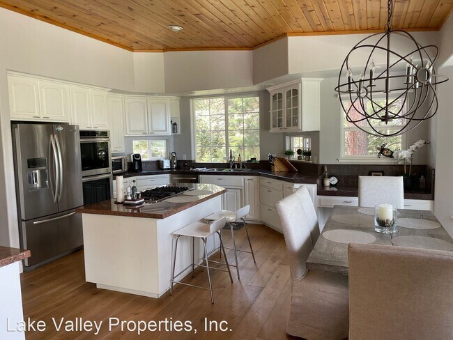 Foto del edificio - 4 br, 2.5 bath House - 1634 Skyline Ave.