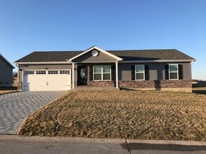 Building Photo - 411 Split Rail Dr
