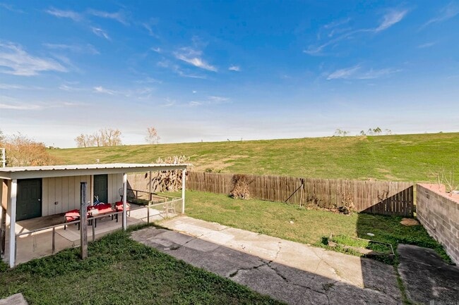 Photo - 550 S River Rd Apartment