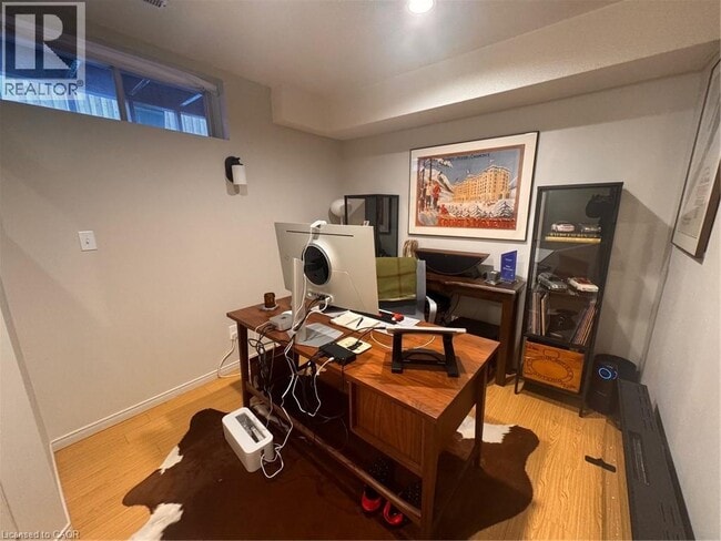 Photo du bâtiment - 465 Beechwood Pl