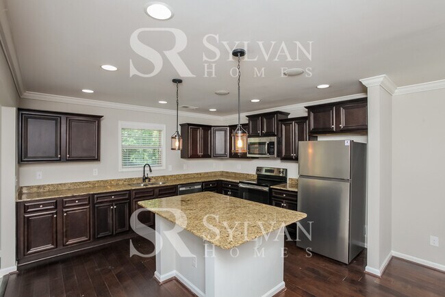 Foto del edificio - Spacious 5BR 3BA Home