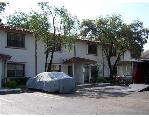 Building Photo - 11610 NW 35th Ct