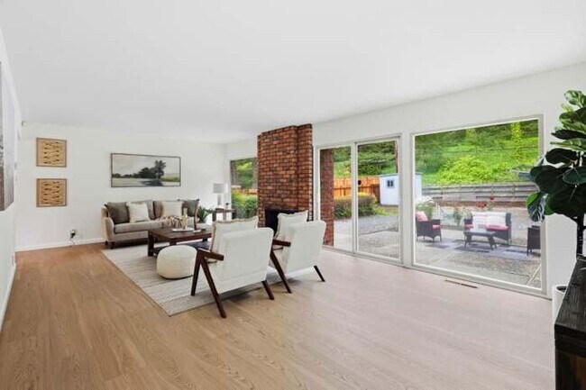 Foto del edificio - 2821 Oakmont Dr