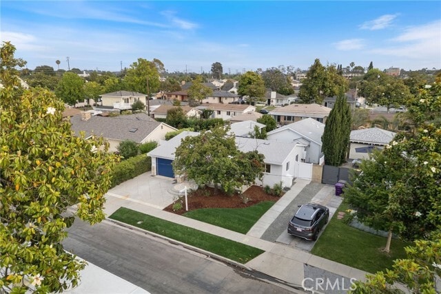 Foto del edificio - 6300 E Fairbrook St