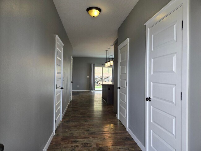 Foto del edificio - Large Home with Guest Suite!