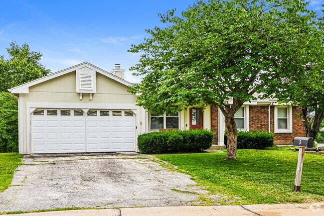 Building Photo - 5 Rustic Meadow Ct