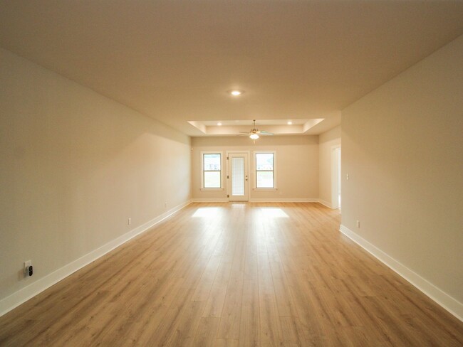 Foto del edificio - NEW Townhome corner unit in excellent loca...