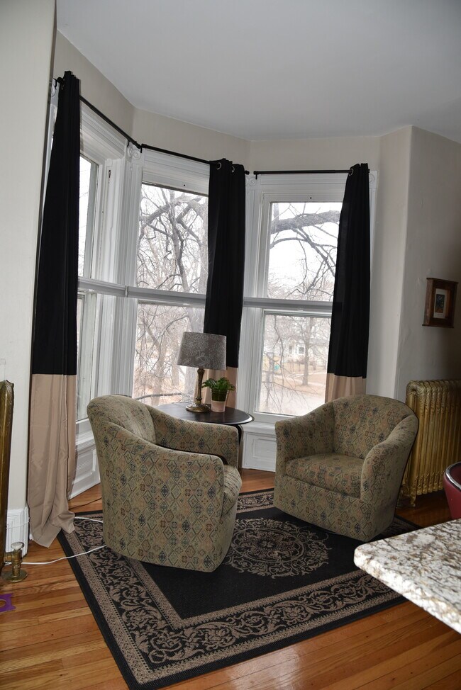 Building Photo - 556 Ashland Ave