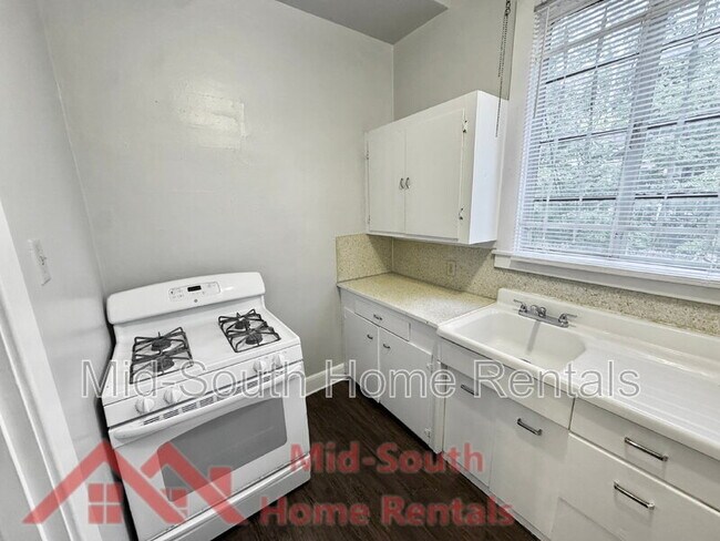 Foto del edificio - 1277 Carr Ave