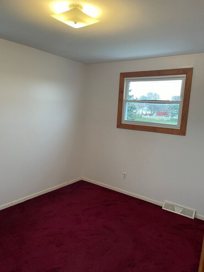 Foto del edificio - 6 Bedroom Duplex in Buffalo