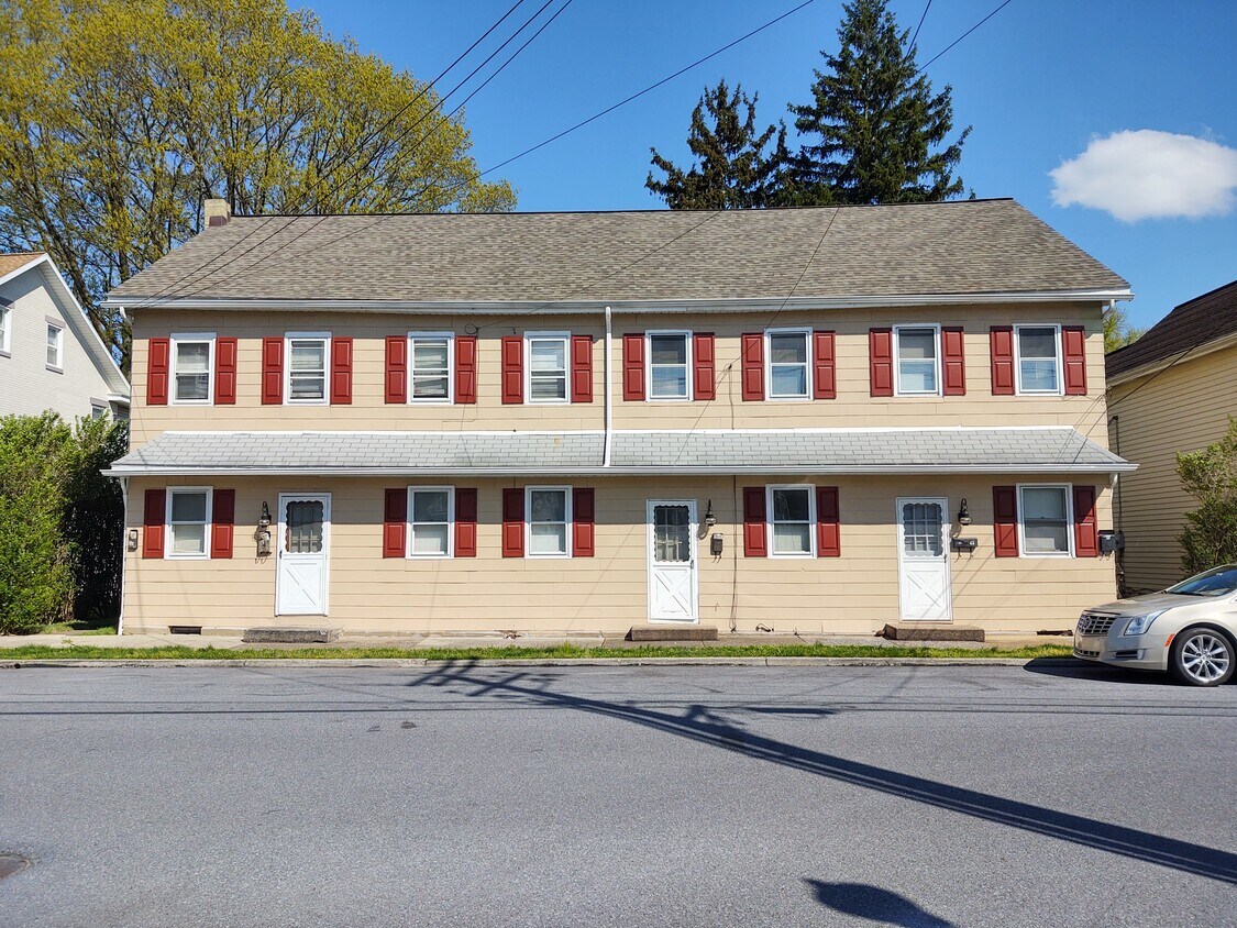 9 Cameron Ave, Hummelstown, PA 17036 Apartments in Hummelstown, PA