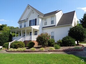 Building Photo - 4016 Cole Ave