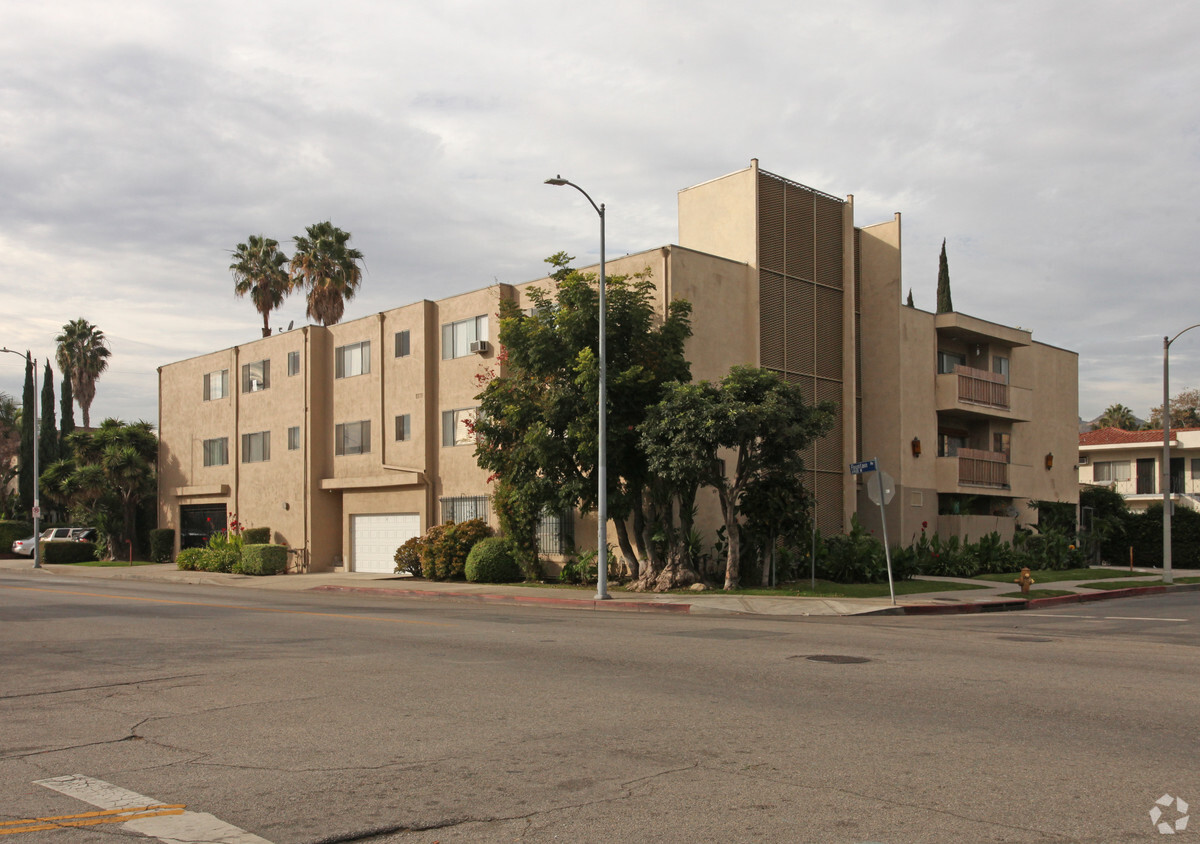 Foto principal - 1301 N Mansfield Ave