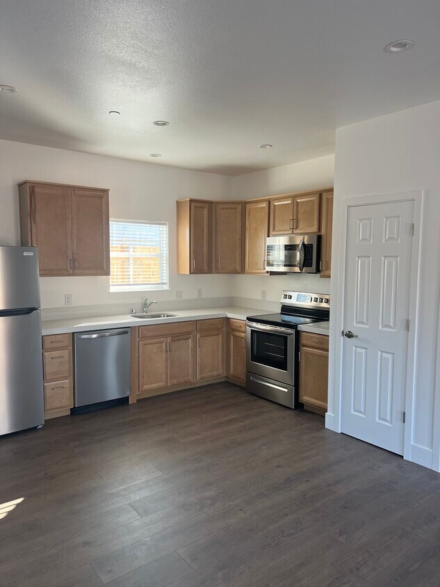 Foto principal - 2554 W Rumble Rd