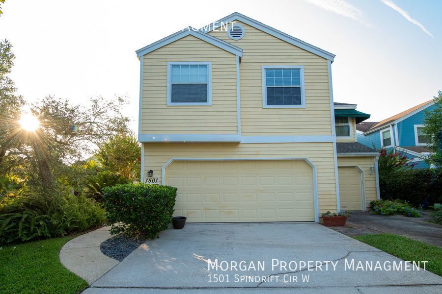 Primary Photo - Elegant Neptune Beach Town Home w/ Amazing...