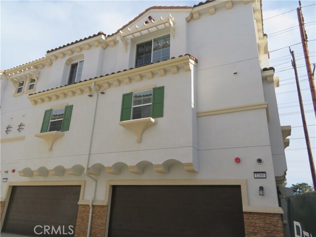 Building Photo - 1260 S Macduff St