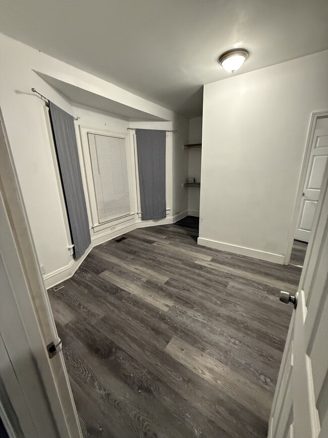 Foto del edificio - 1247 Selma Rd