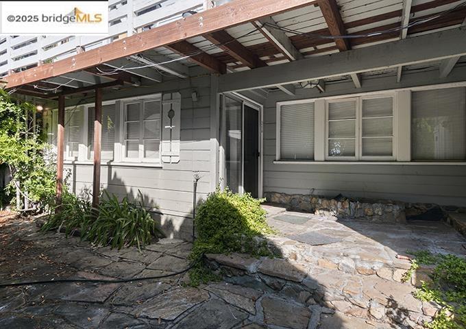 Foto principal - 3442 Margarita Ave