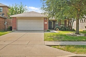 Building Photo - 300 Bluefinch Dr
