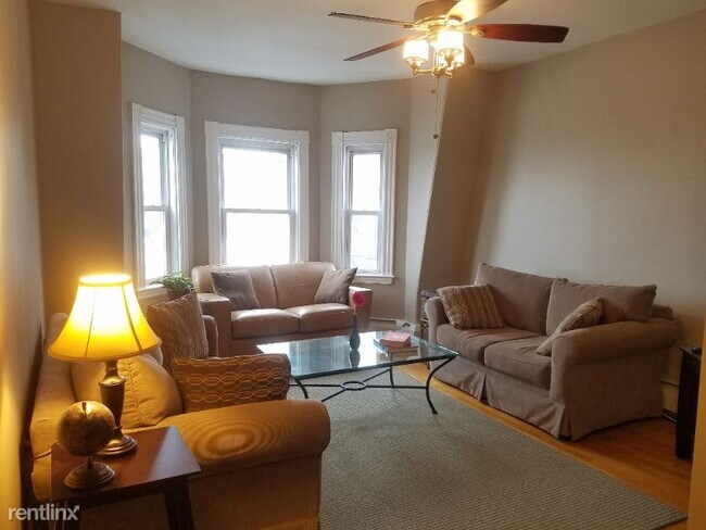 Building Photo - 3 br, 1 bath Condo - 430 East 6th ST 3 Unit 3