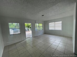 Building Photo - 1316 NW 8th Ave