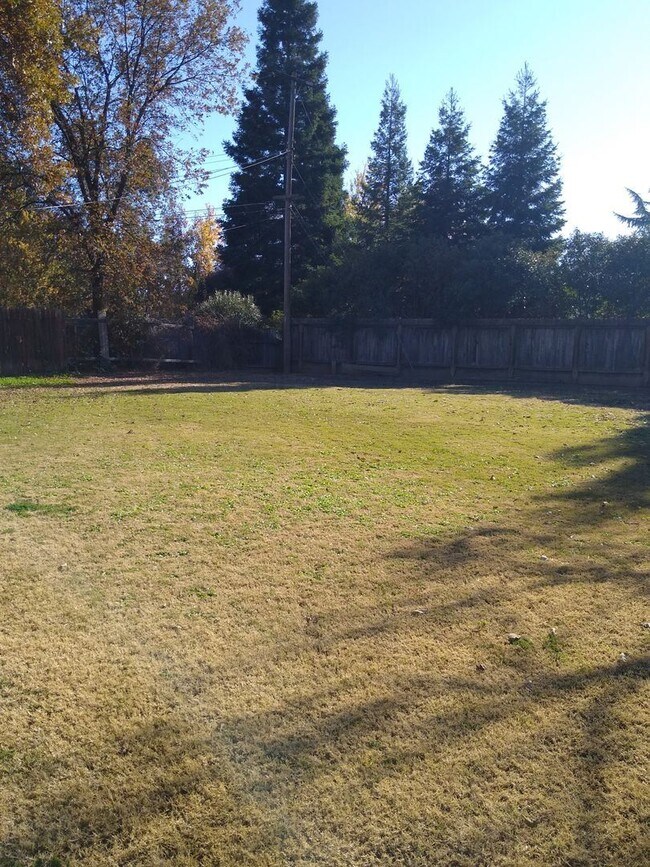 Foto del edificio - 3 br, 1 bath House - 8254 STRENG AVENUE