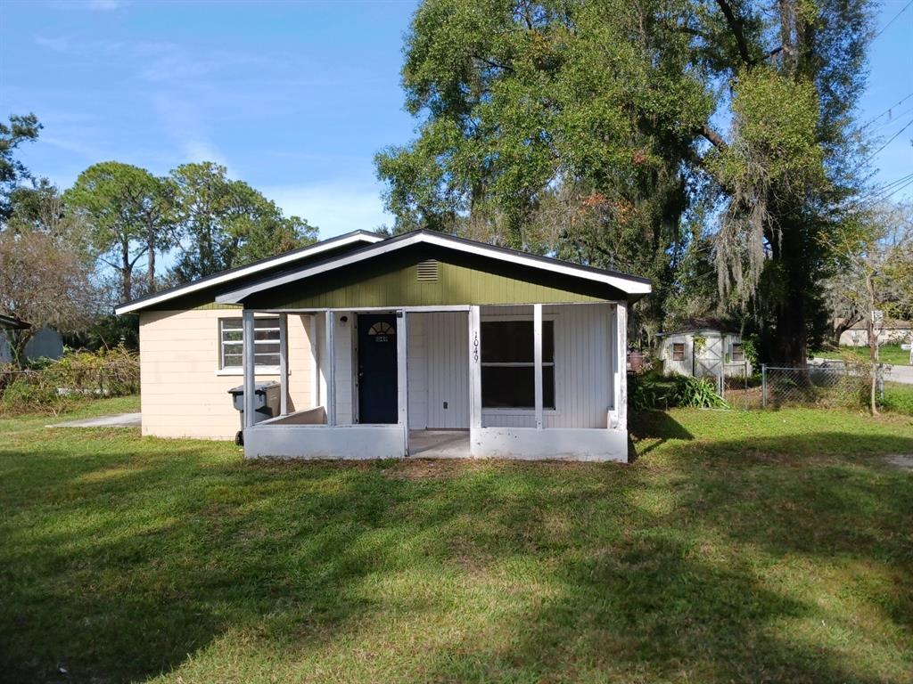Foto principal - 1049 S Terry Ave