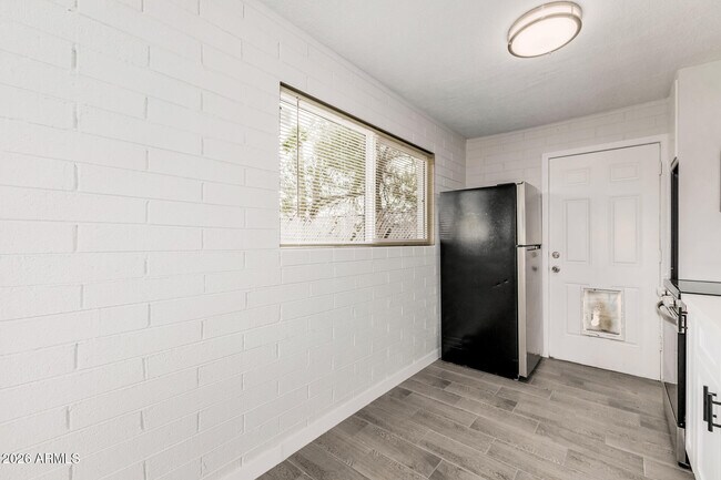 Foto del edificio - 1321 N 48th Pl