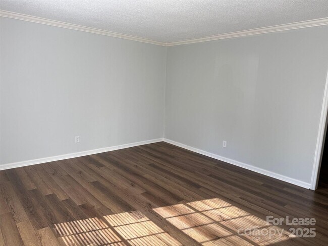 Foto del edificio - 824 6th St NW