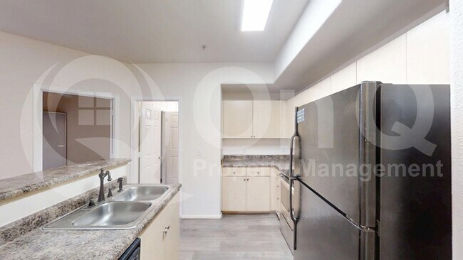 Foto del edificio - 18416 N Cave Creek Rd
