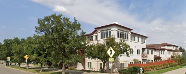 Building Photo - 2800 Aurora Ave