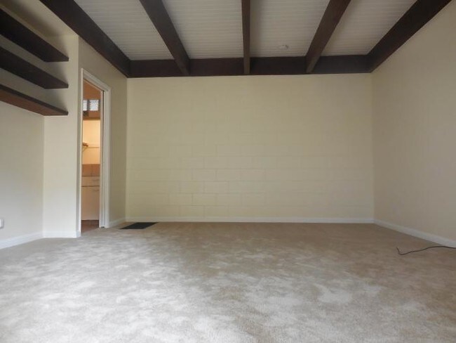 Building Photo - bedroom in Belmont CA 94002