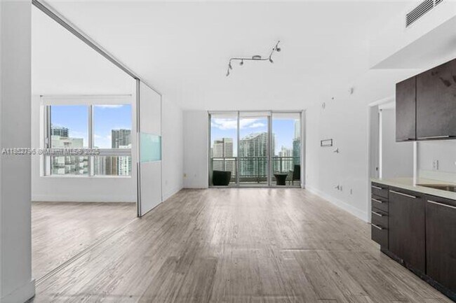 Foto del edificio - 90 SW 3rd St