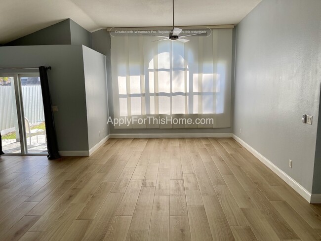 Building Photo - Single Family Home - Nice