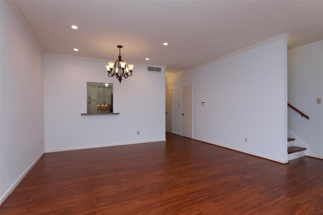 Building Photo - 298 Wilcrest Dr