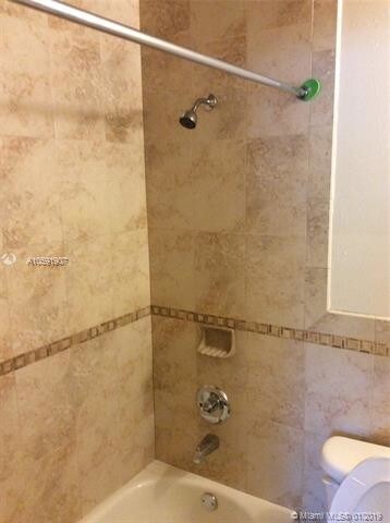 Foto del edificio - 7075 NW 179th St