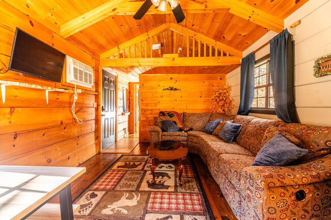 Building Photo - 31 Cabin Row