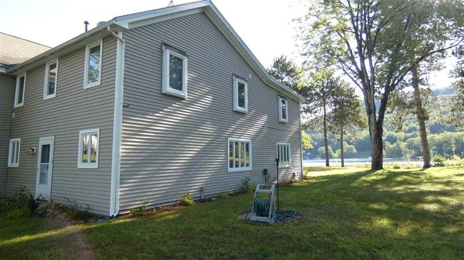 Building Photo - 110 Breezy Point Rd
