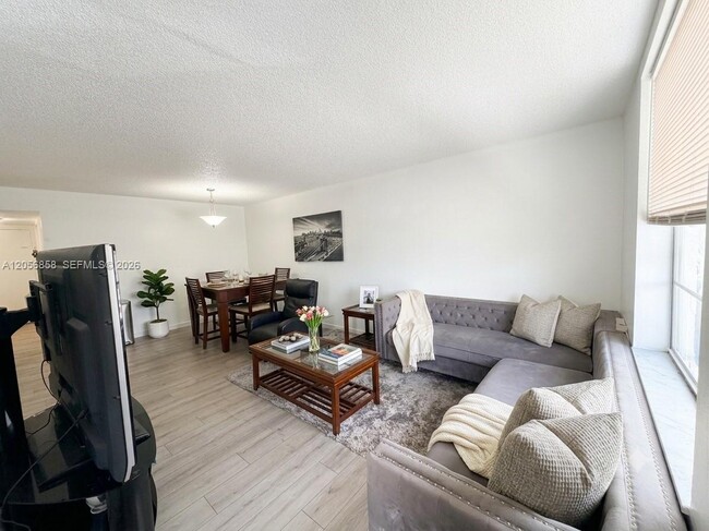 Foto del edificio - 5775 W 20th Ave