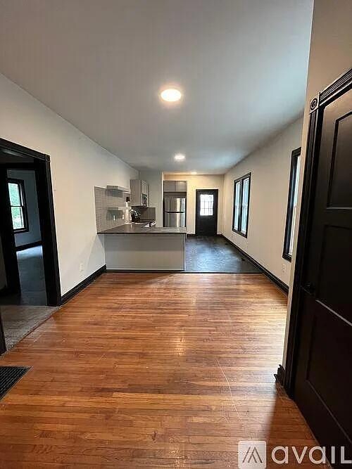 Foto del edificio - 4731 Trumbull St