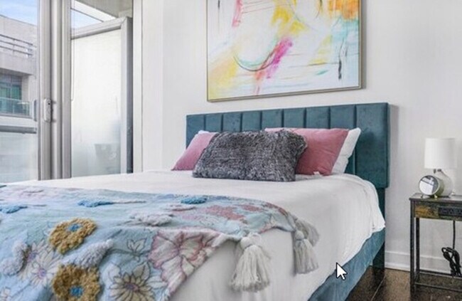 Building Photo - 14 C York St